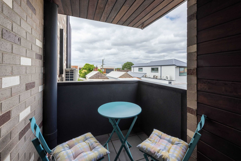 Others 4, Modern 1 Bedroom Apartment in Brunswick East Near CBD, Melbourne
