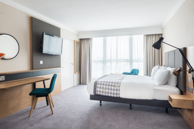 Bedroom 2, voco SOUTHAMPTON by IHG, Southampton