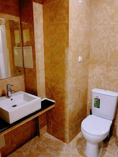 Bathroom 3, Corona Hotel, Vladivostok gorsovet