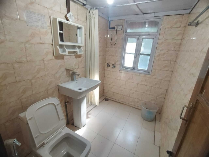 Bathroom 4, Kumaon Roop Resort, Nainital