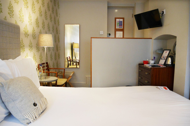 Bedroom 2, Rose & Crown, Warwickshire