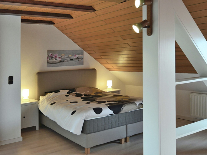 Bedroom 2, Spacious Holiday Home in Neukirchen near Forest, Waldeck-Frankenberg