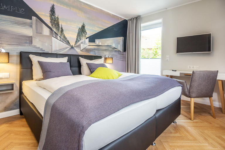 Bedroom 4, Burghotel Lingen, Emsland