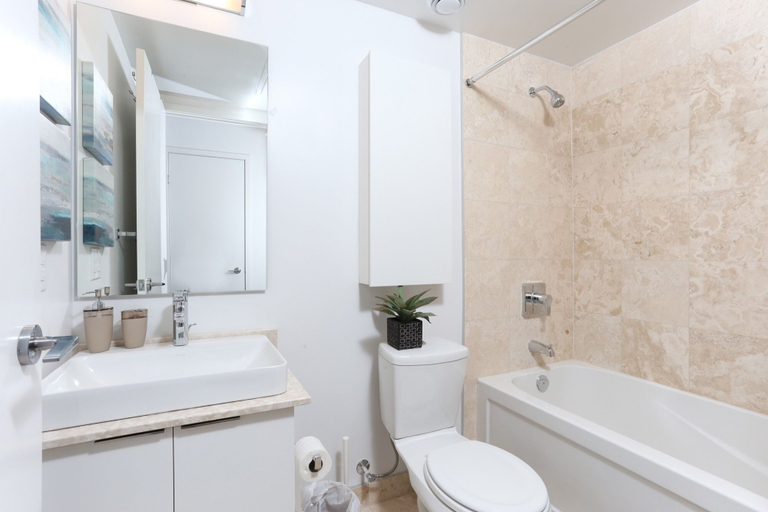 Bathroom, Platinum Suites - Luxury Penthouse, Toronto