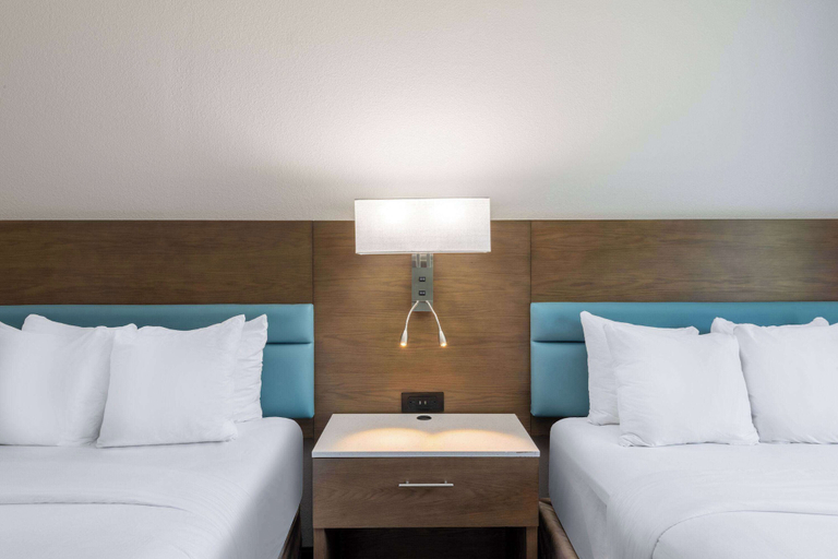 Bedroom 4, TRYP by Wyndham Tallahassee North I-10 Capital Circle, Leon