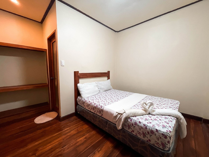 Bedroom 3, Novie's Tourist Inn, El Nido