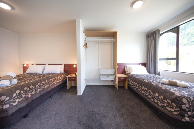 Bedroom 2, 66 Robins Road, Queenstown-Lakes