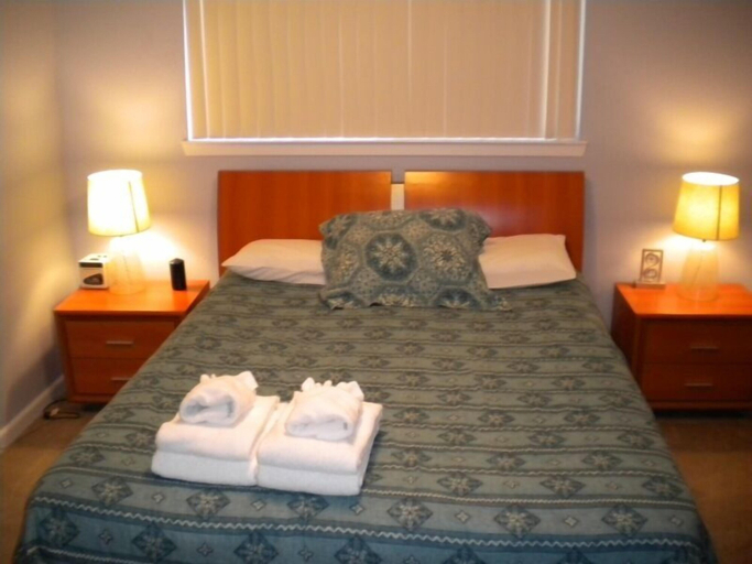 Bedroom 2, 2728 Springwood Dr., El Dorado