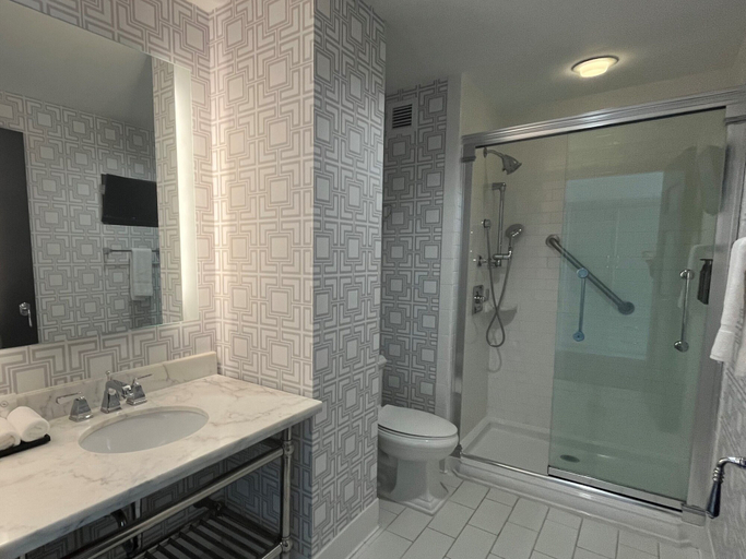 Bathroom 4, Sheraton Columbia Downtown Hotel, Richland