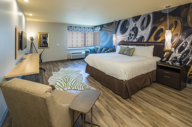 Bedroom 23