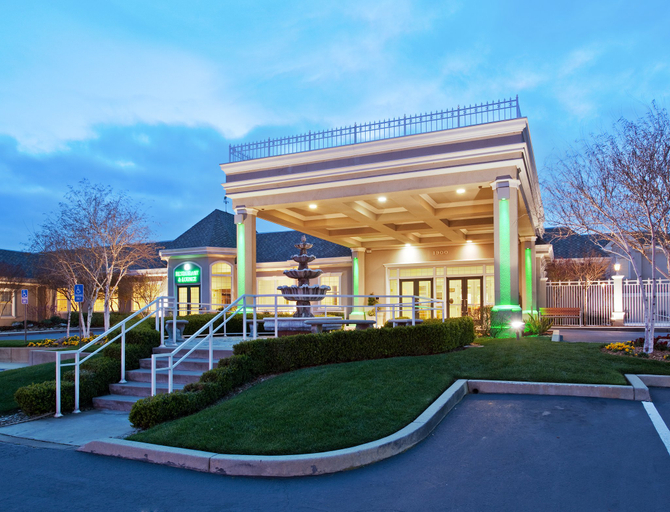 Exterior & Views 4, Holiday Inn REDDING by IHG, Shasta