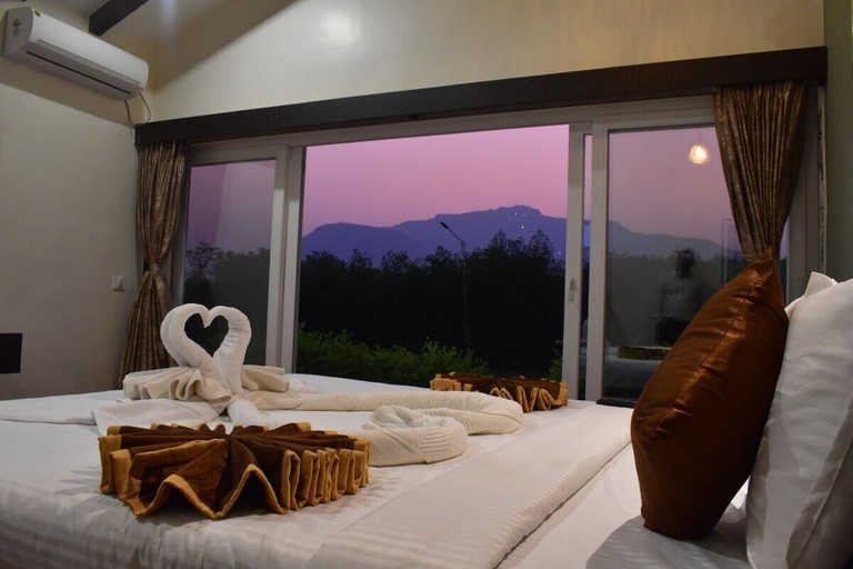 Bedroom 3, Greenland Resort, Panch Mahals