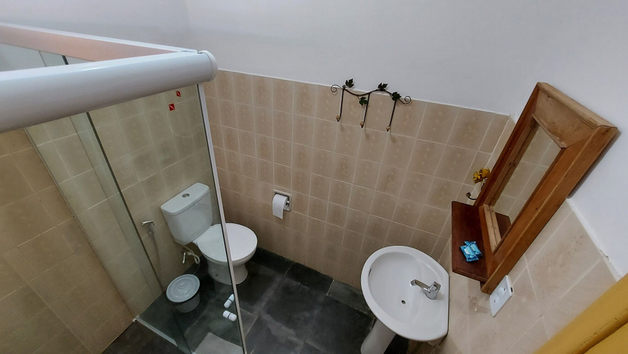 Bathroom 4, Rancho da Serra Pousada, Tiradentes