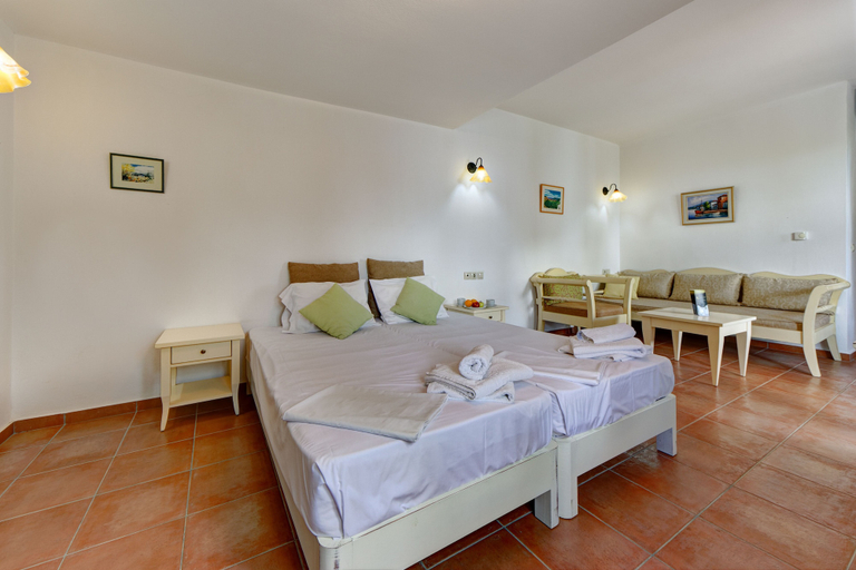 Bedroom 3, Achlada - Mourtzanakis Residence, Crete