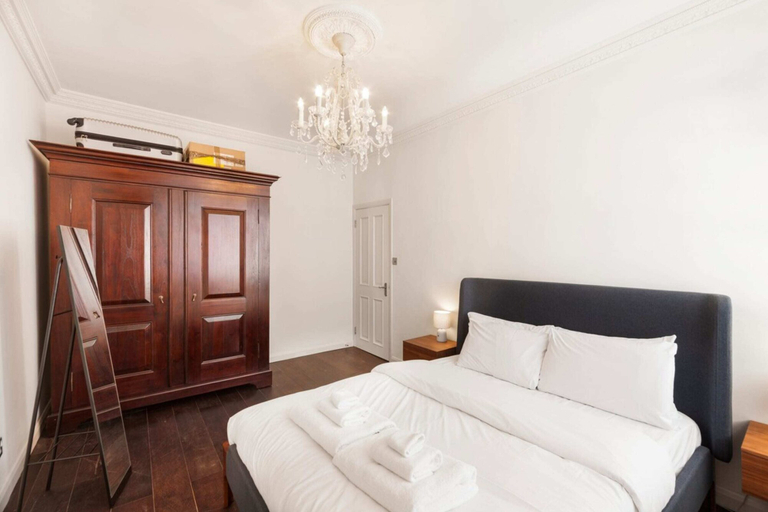 Bedroom 3, Elegant, Airy 2 Bedroom Flat in Paddington, London