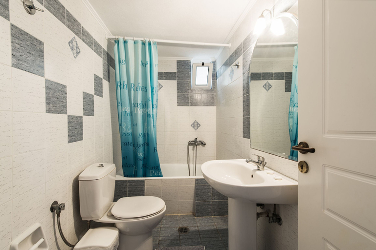 Bathroom 3, Koroni Village, Peloponnese