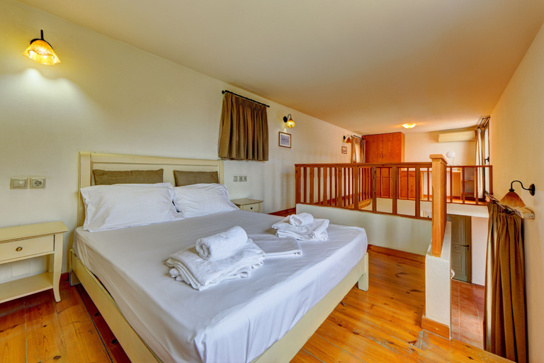 Bedroom 4, Achlada - Mourtzanakis Residence, Crete