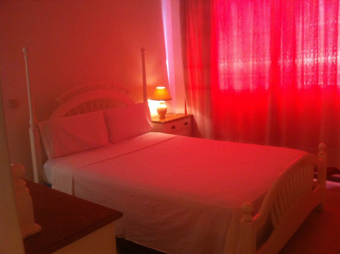 Bedroom 5, Hotel América, Praia