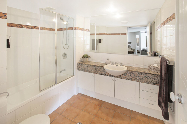 Bathroom 4, Cotton Tree Absolute Waterfront, Maroochy - Maroochydore