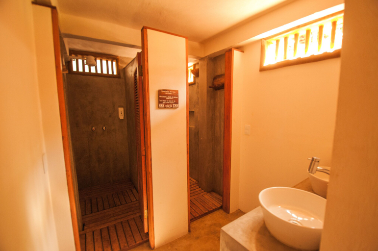 Bathroom 3, Hostel e Pousada Casa de Paixão, Porto Seguro