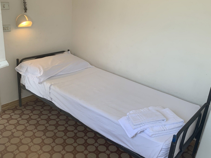 Bedroom 3, Blue Sky, Rimini