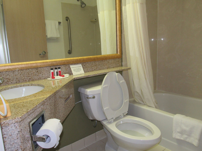 Bathroom 3, Super 8 by Wyndham New Cumberland, York