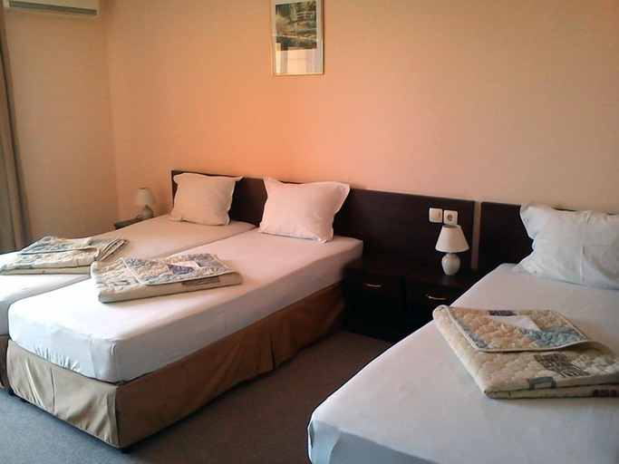 Bedroom 4, Family Hotel Kandrovi, Sozopol