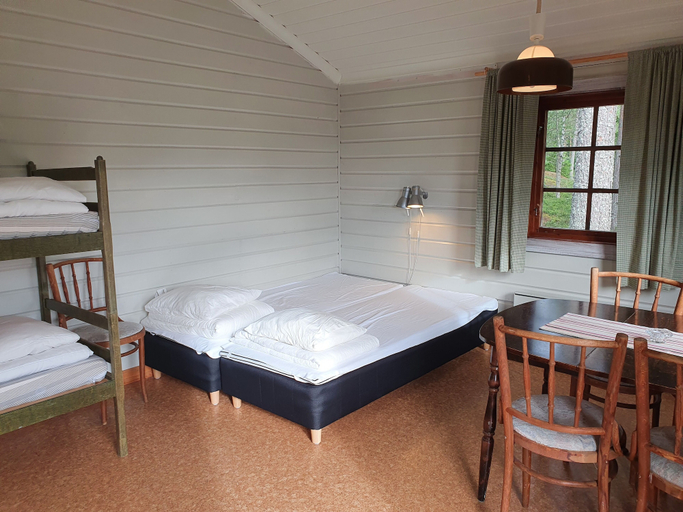 Bedroom 2, Lufta Camping, Robertsfors