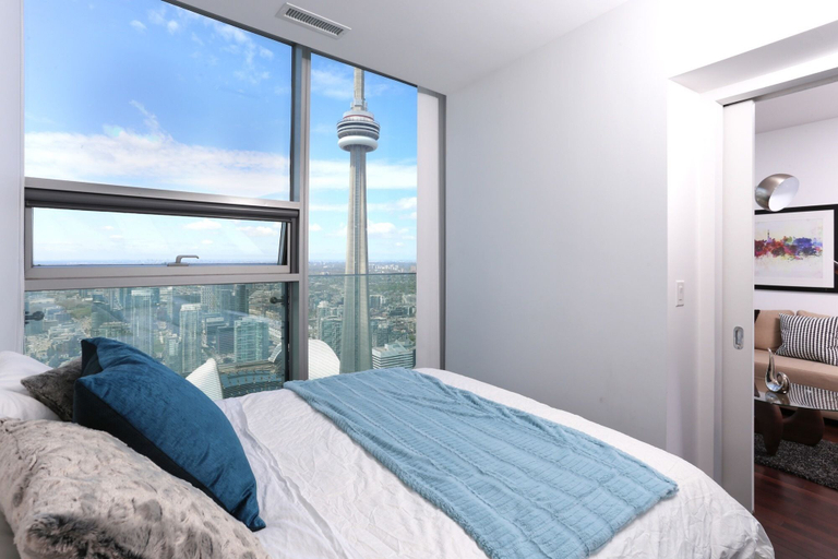 Bedroom 4, Platinum Suites - Luxury Penthouse, Toronto