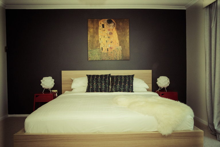 Bedroom, The Hobart Entrance, Kingborough