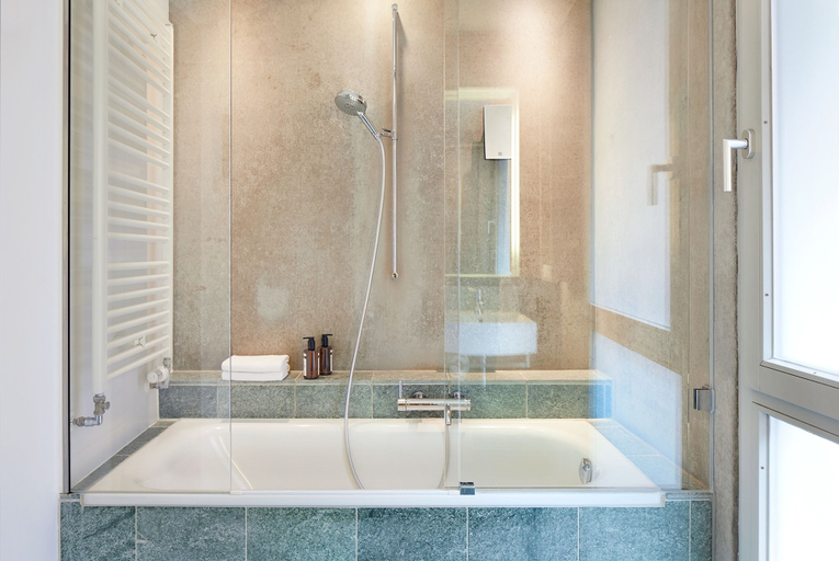 Bathroom 5, Hotel Wedina an der Alster, Hamburg