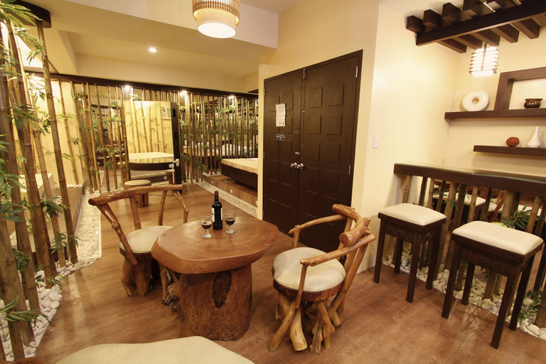 Others 5, Victoria Court North EDSA - Caloocan, Kalookan City