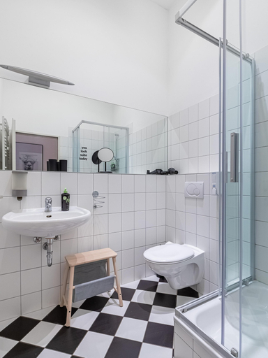 Bathroom 3, Limehome Berlin Malmöer Straße, Berlin
