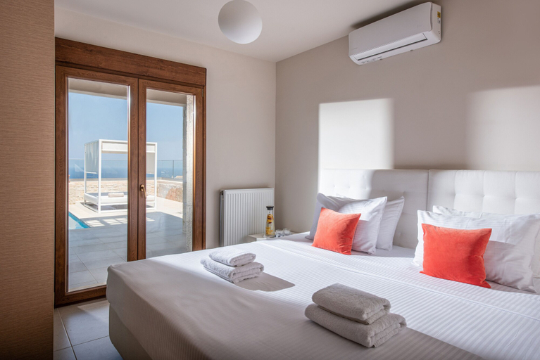 Others 3, Omega House in Crete, Crete