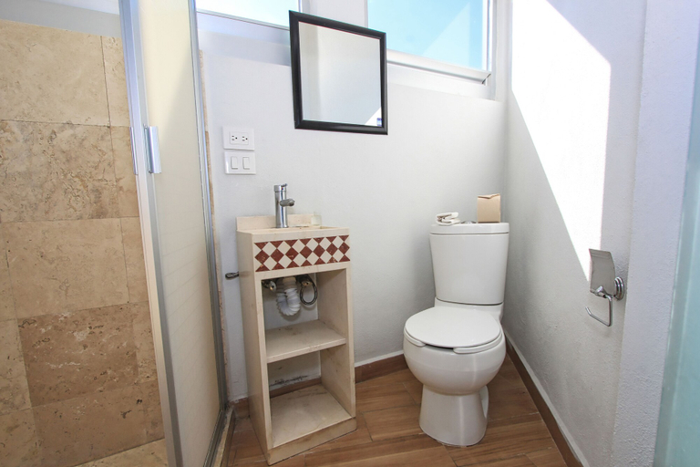 Bathroom 4, Hotel Grand Guanajuato, Guanajuato