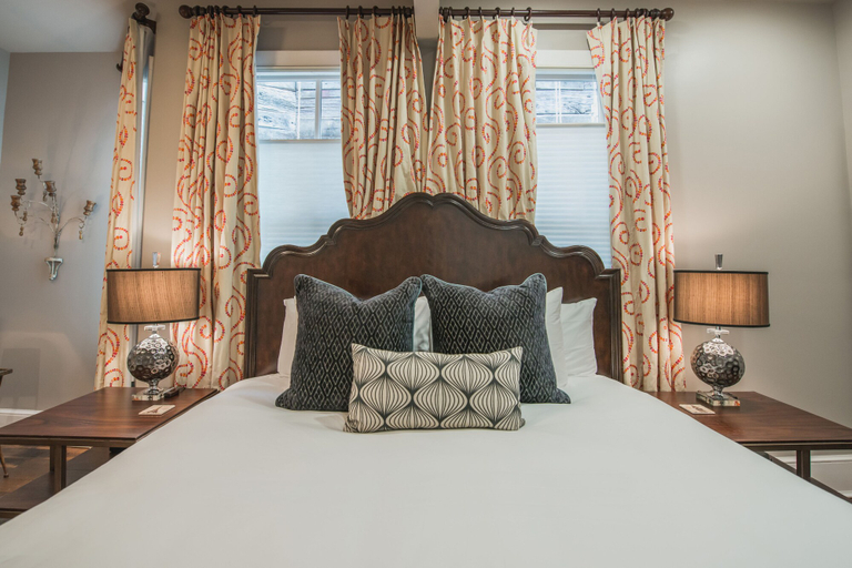 Bedroom 3, The Windsor Boutique Hotel, Buncombe