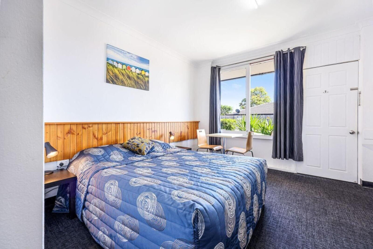 Bedroom 3, Tamworth Budget Motel, Tamworth Regional - Pt A