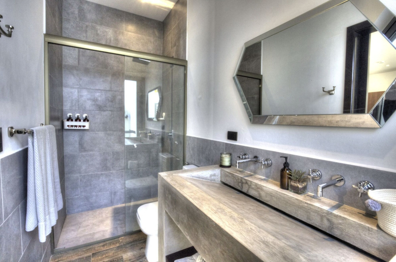 Bathroom 4, Garten Hotel, Chiltiupán