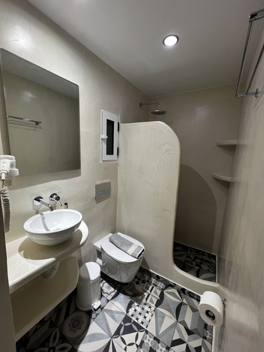 Bathroom 5, Paul's Studio, South Aegean