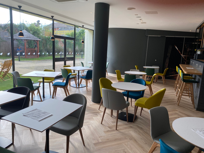 Food & Drinks 2, Holiday Inn SITTINGBOURNE by IHG, Kent