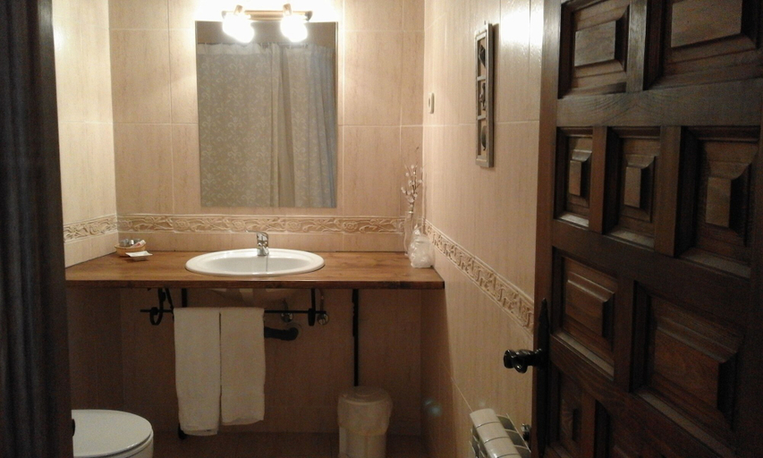 Bathroom, Hostal Rural Cumbres de Castilla, Guadalajara
