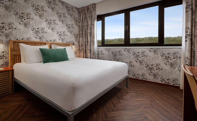 Bedroom 5, Beachhouse Hotel, Zandvoort