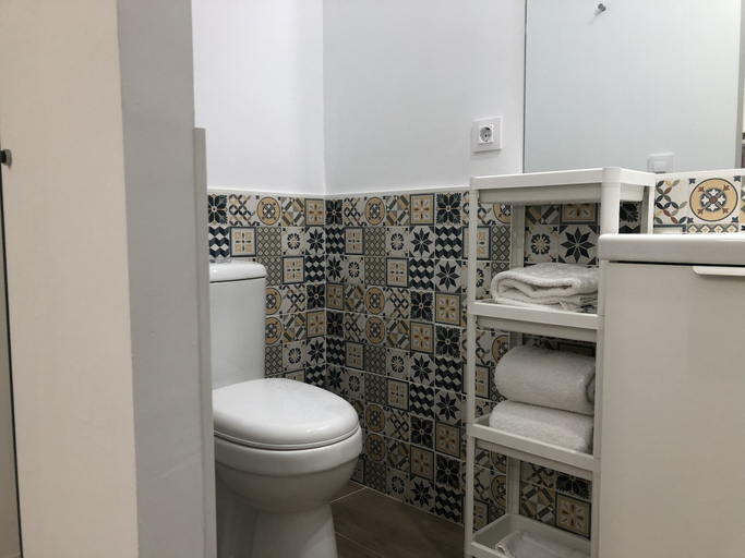 Bathroom 4, La Estación, Cádiz