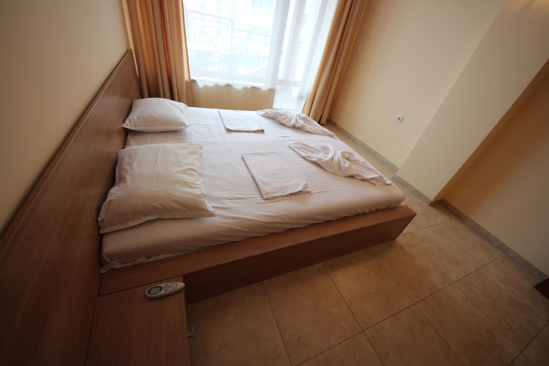 Bedroom 2, Menada Sea Regal Apartments, Nesebar
