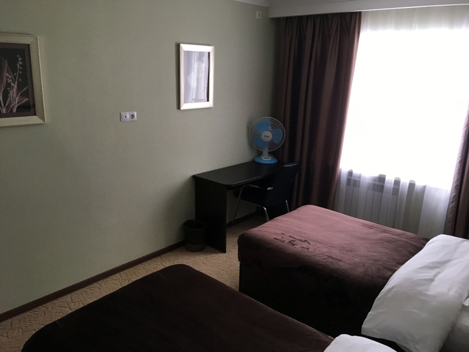 Bedroom 2, Corona Hotel, Vladivostok gorsovet