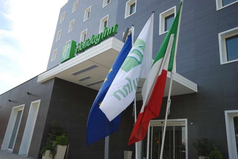 Exterior & Views 2, Holiday Inn NORD-ZARA by IHG, Milano