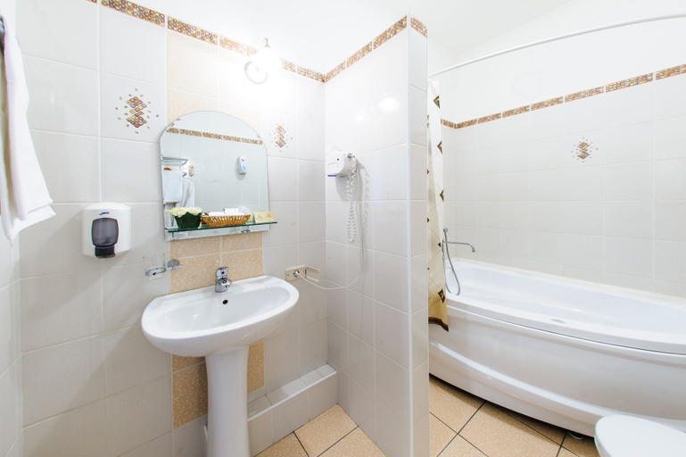 Bathroom 3, Almaz Hotel, Chelyabinsk gorsovet