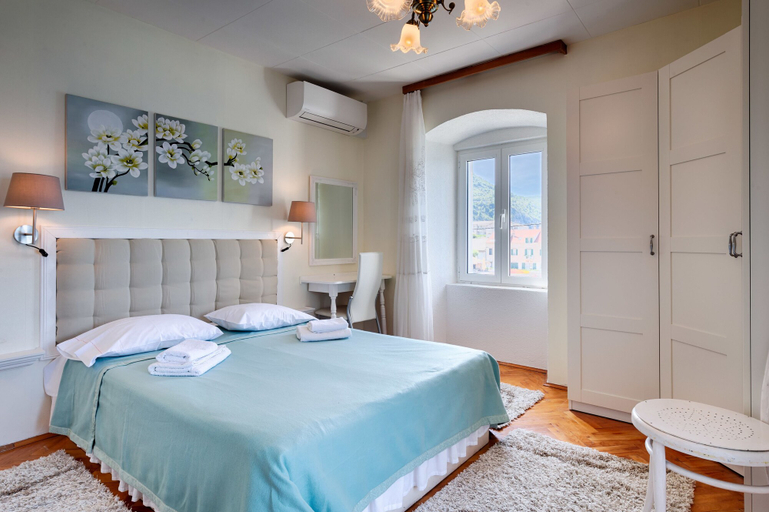 Bedroom 3, Mira Sea Front Guesthouse, Komiža