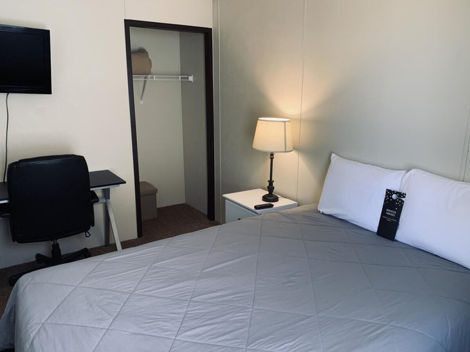 Bedroom 2, Ellipse Global Lodge, Eddy