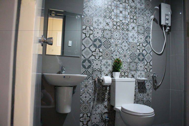 Bathroom 4, Rusville Hotel & Residences, Naga City